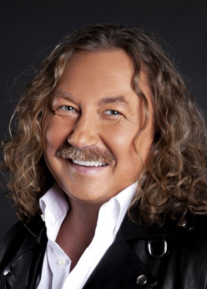 Игорь Николаев