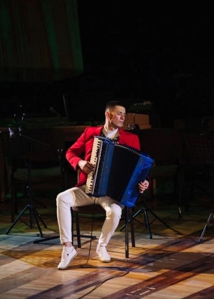 Александр Поелуев: Вселенная звука