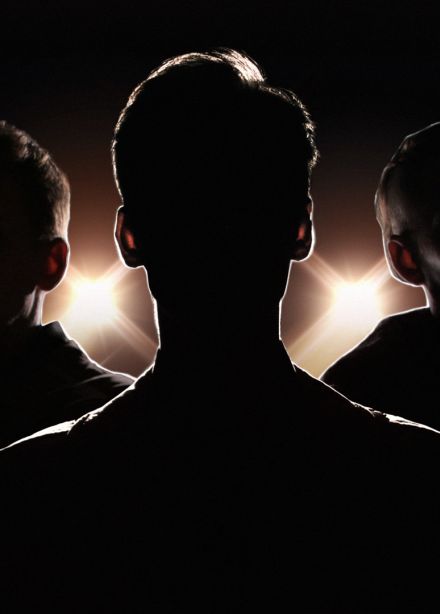 Три товарища