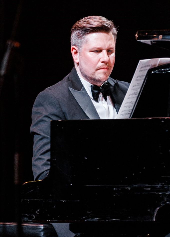 Джаз с Ильёй Филипповым. Любимым женщинам