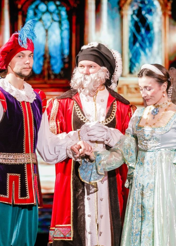 Спектакль «По страницам доброй сказки»