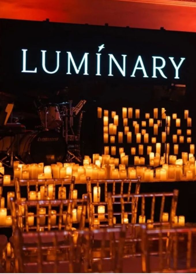 Luminary. Волшебный свет Рождества и 3000 свечей