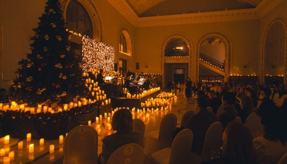 Luminary. Волшебный свет Рождества и 3000 свечей
