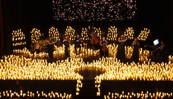 Luminary. Волшебный свет Рождества и 3000 свечей