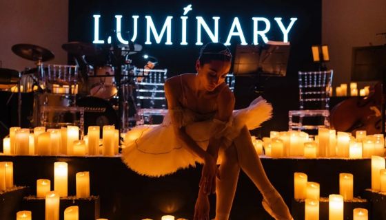 Luminary. Волшебный свет Рождества и 3000 свечей